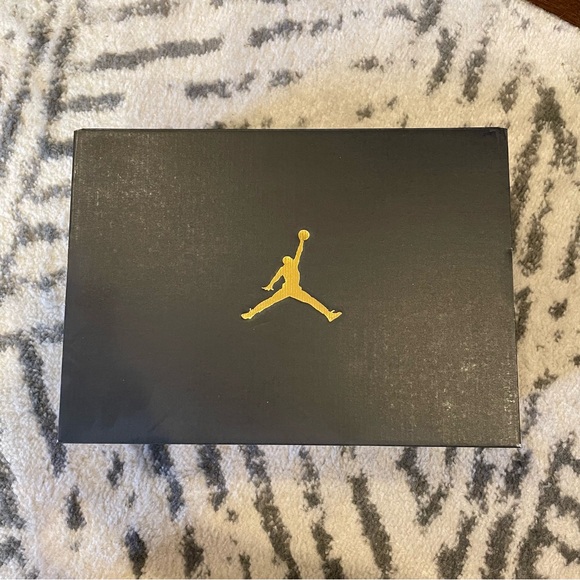 Mens Air Jordan 1 Low - Picture 4 of 6